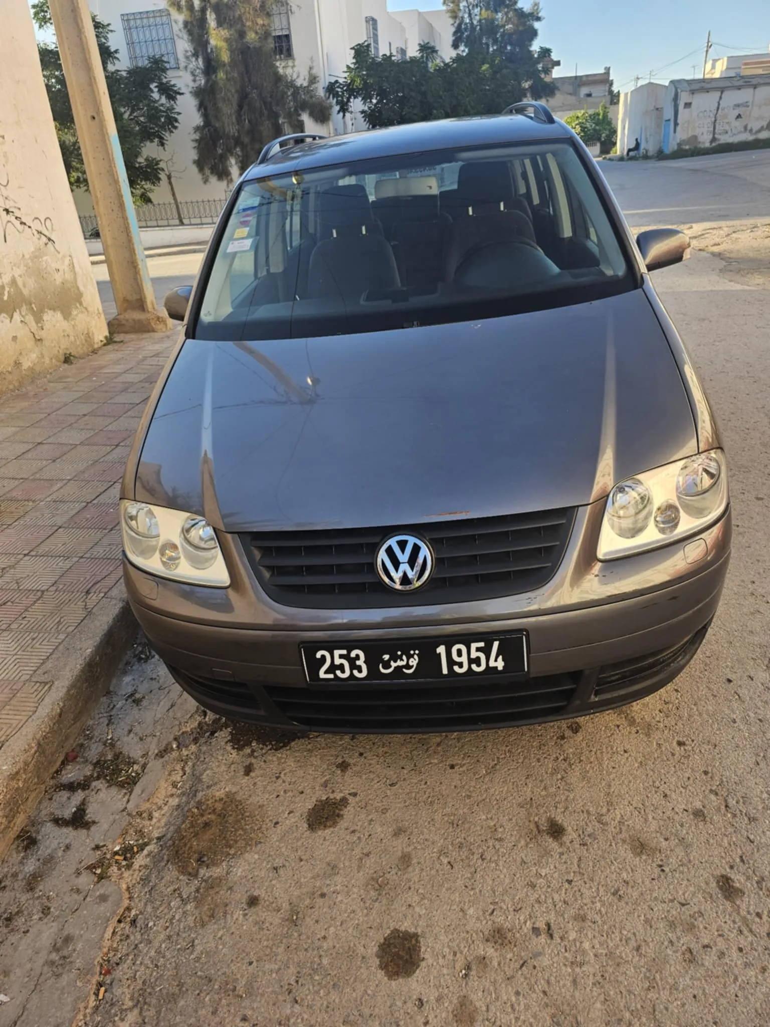 VOLKSWAGEN TOURAN