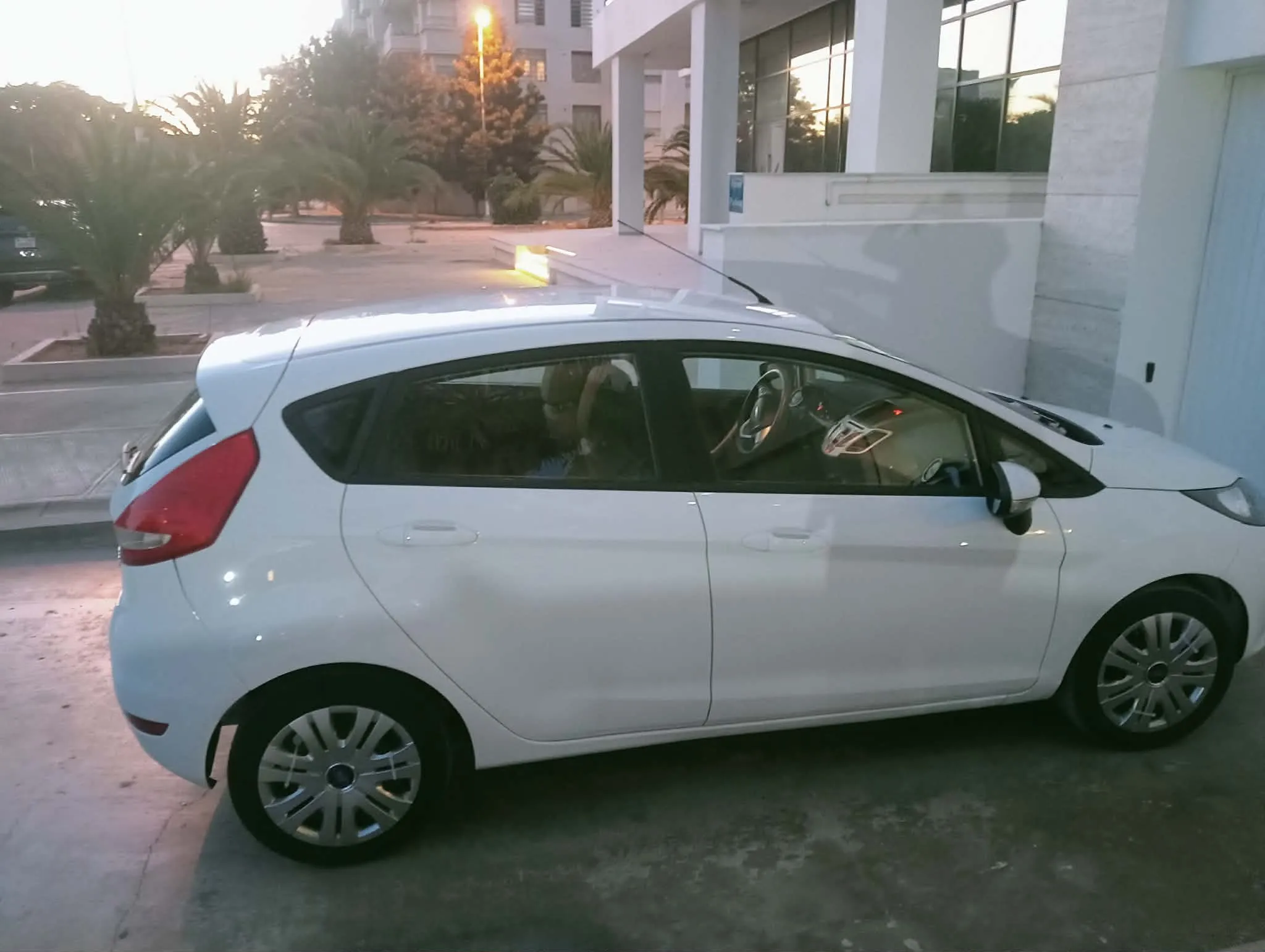 une occasion à ne pas rater Ford fiesta Titanium état neuf