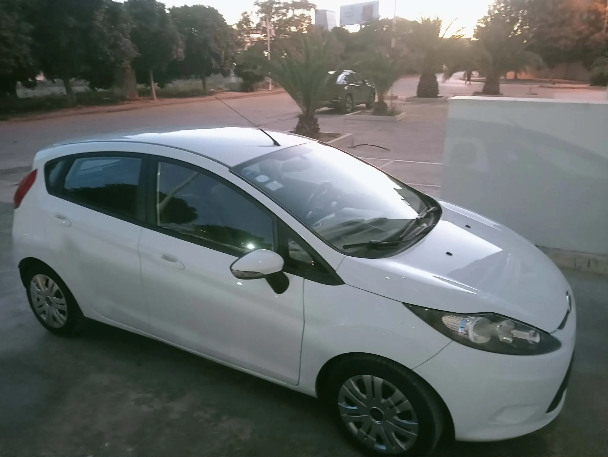 une occasion à ne pas rater Ford fiesta Titanium état neuf