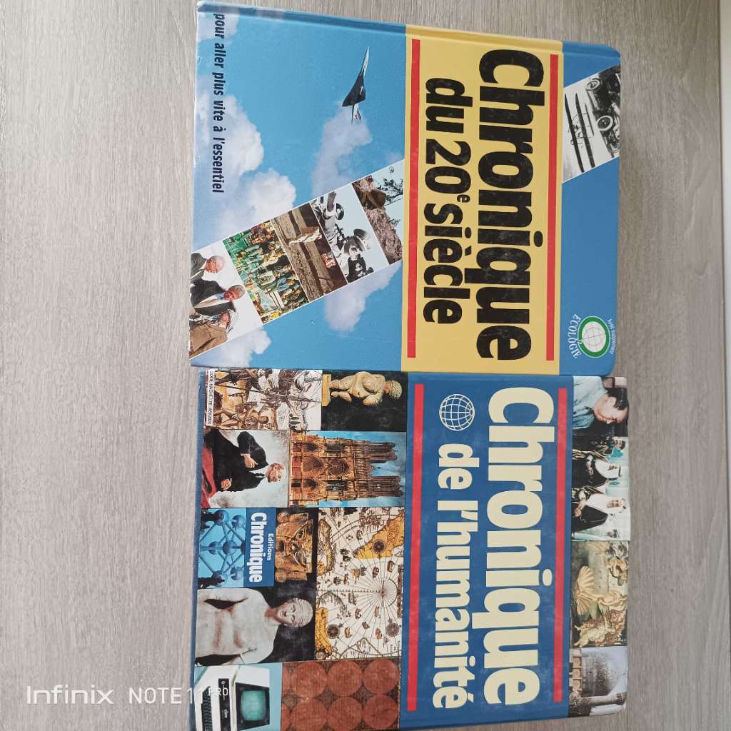 Lot de 2 livres Chronique du XXe siècle et Chronique de l’humanité