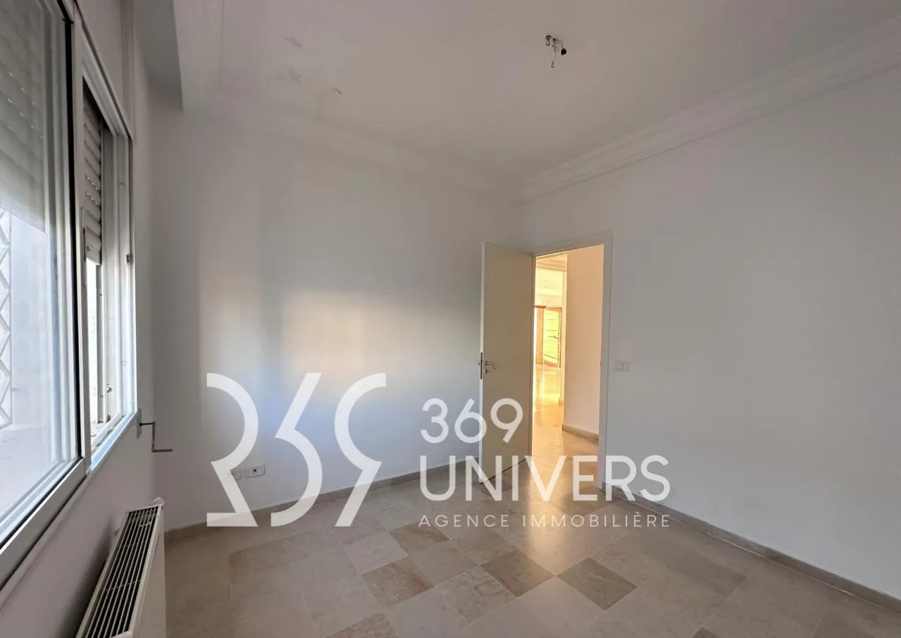 Etage de villa avec balcon à La Marsa