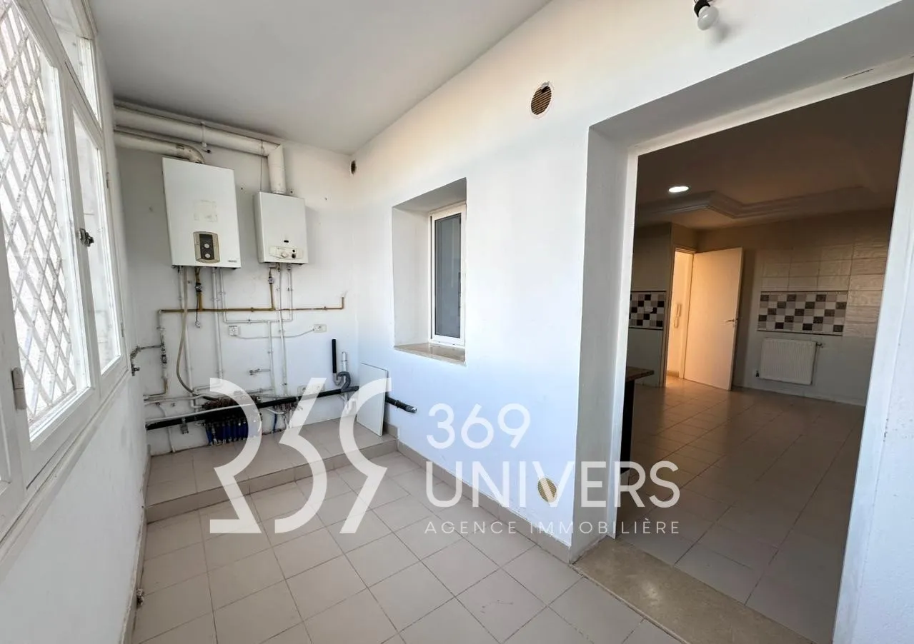 Etage de villa avec balcon à La Marsa