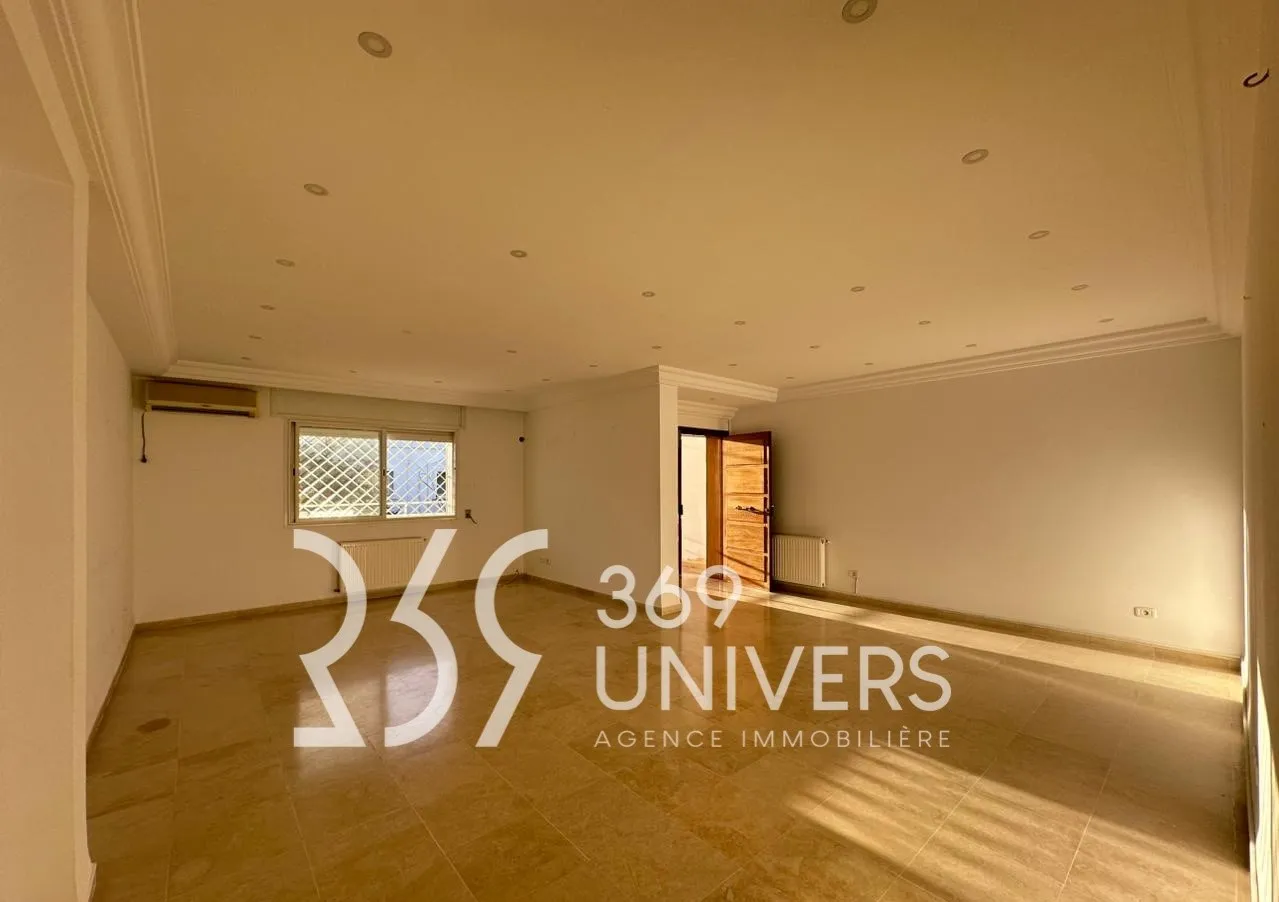 Etage de villa avec balcon à La Marsa