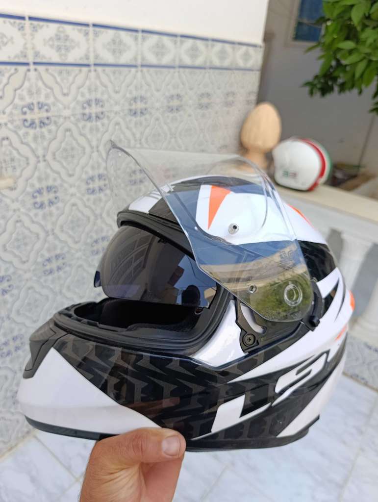 Casque moto 