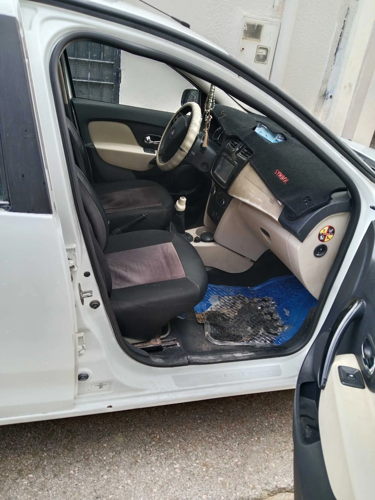 A vendre Symbole 2 Modele 2016