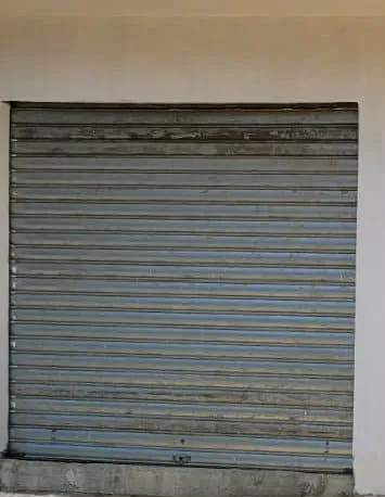 AV 3 garages sur la route à hammamet sud 