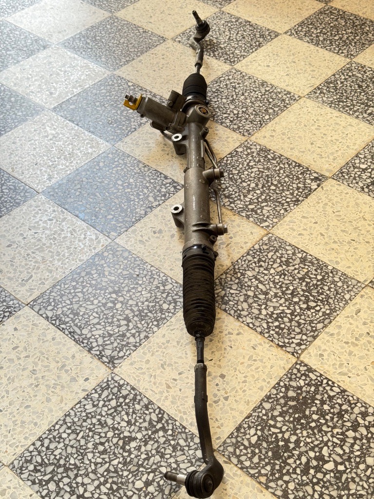 Crémaillère de direction mercedess e 200 : 212