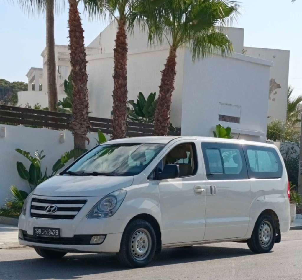 đ Hyundai H-1 // 9 places