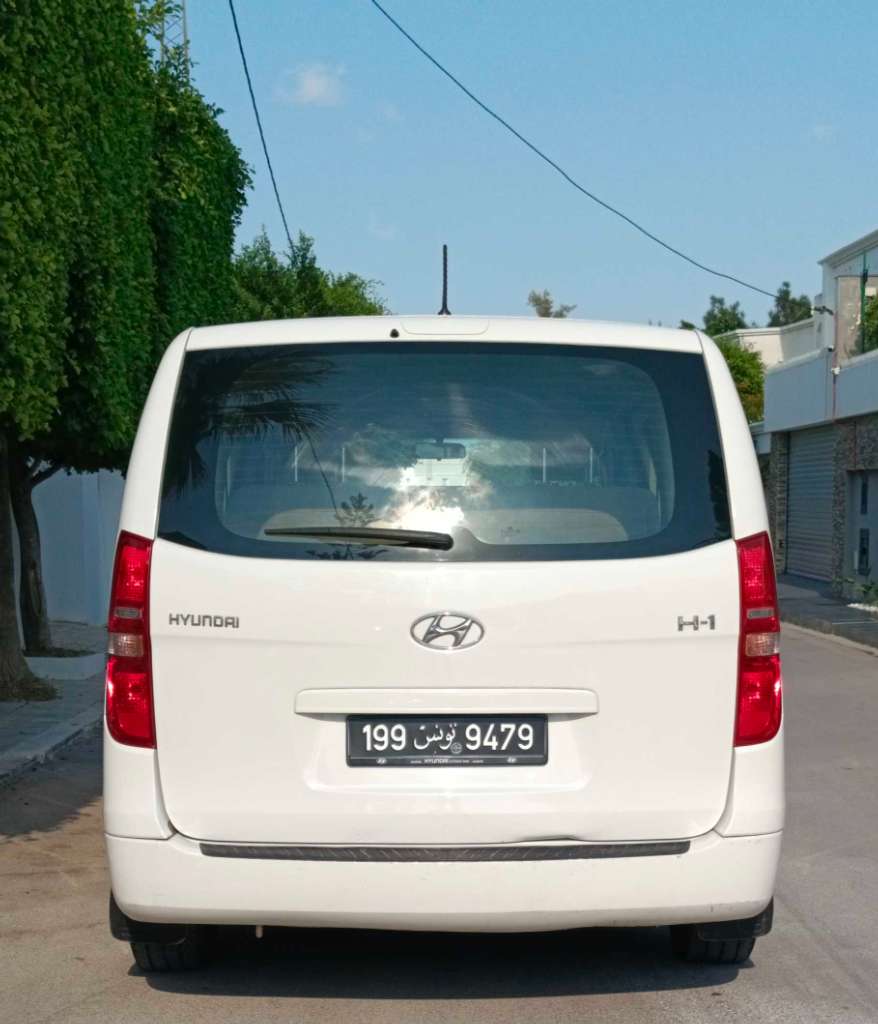 đ Hyundai H-1 // 9 places