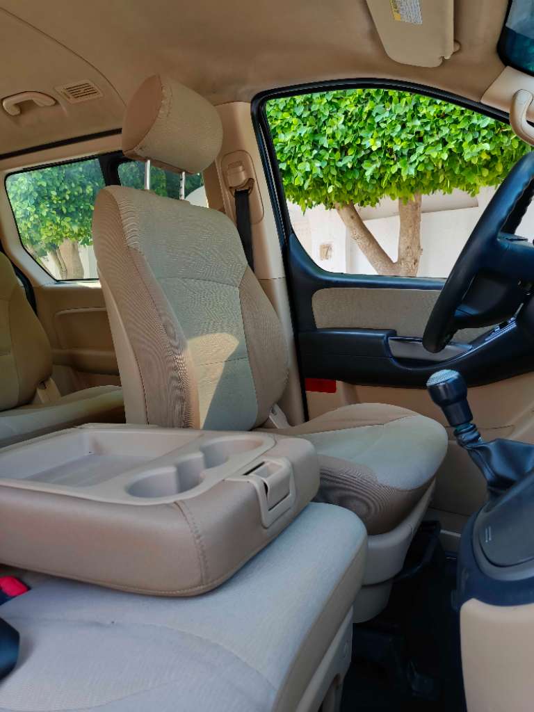 đ Hyundai H-1 // 9 places