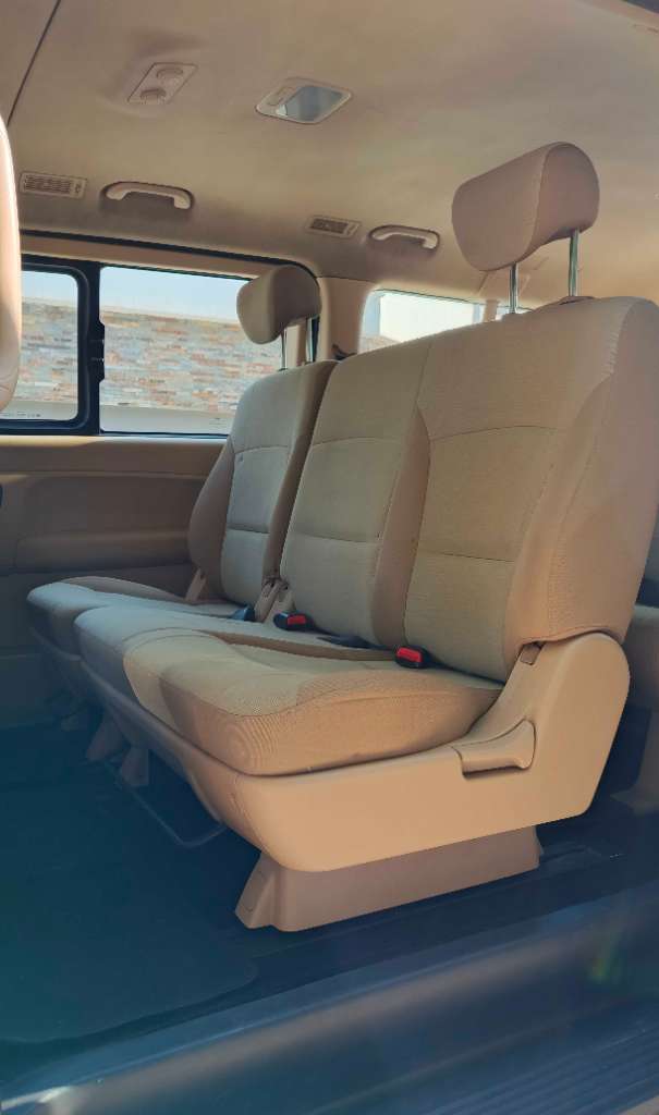 đ Hyundai H-1 // 9 places
