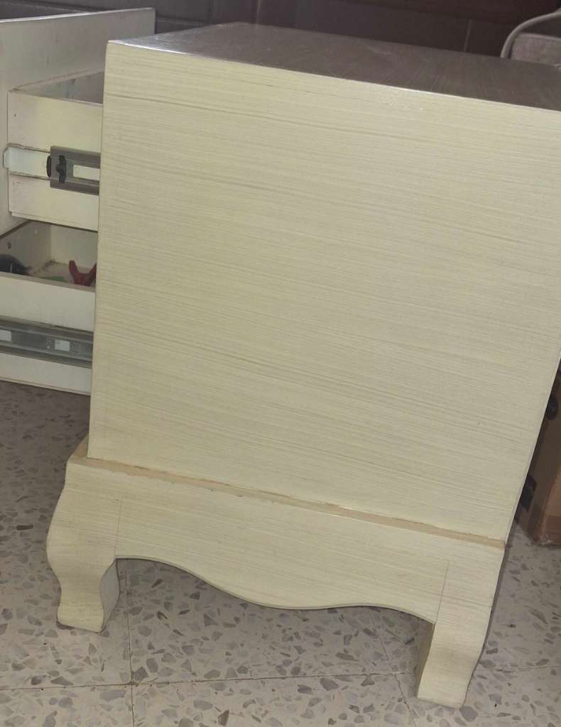 Chiffoniere et banquette et commode