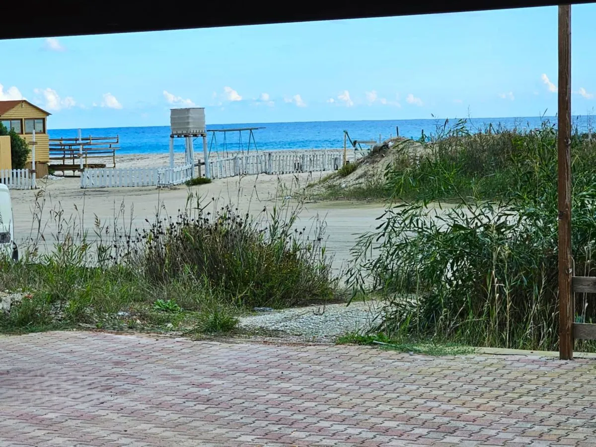 💸Investissez en Pieds dans l’Eau – Villa 500 m² à Ghar ElMelh Rafraf 💰