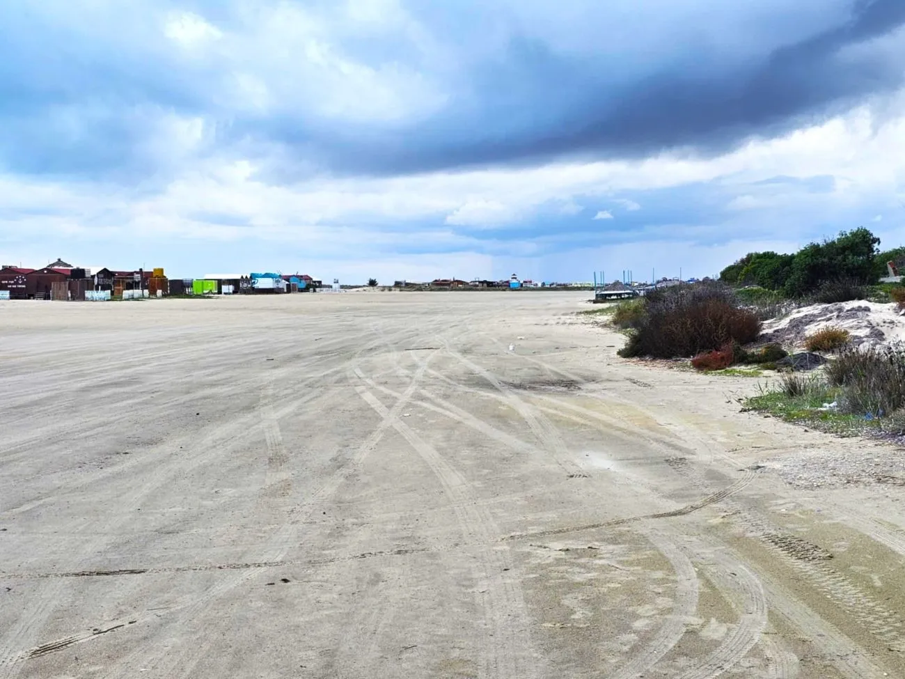 💸Investissez en Pieds dans l’Eau – Villa 500 m² à Ghar ElMelh Rafraf 💰