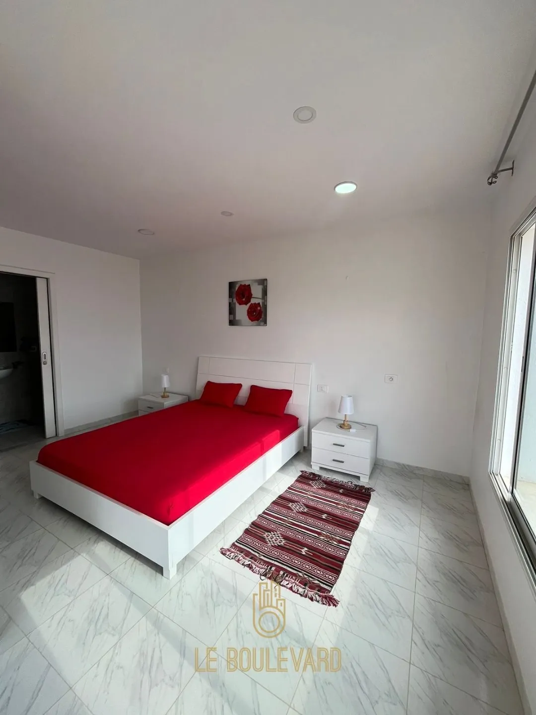 A Louer Villa S+4 Avec Piscine Et Pied Dans L'eau Située à Benikhiar, Nabeul
