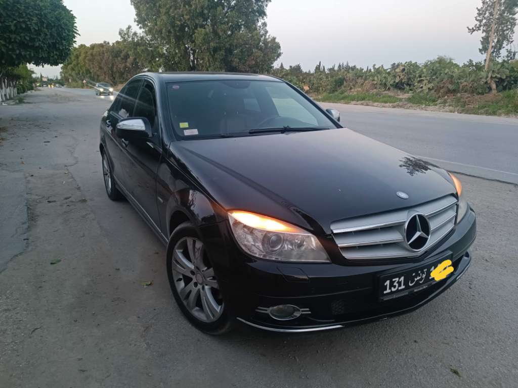 Mercedes W204 C220 Cdi (OM646) boite auto en très bon état (Avantgarde) très peu roulé
Pas de Msg!!!