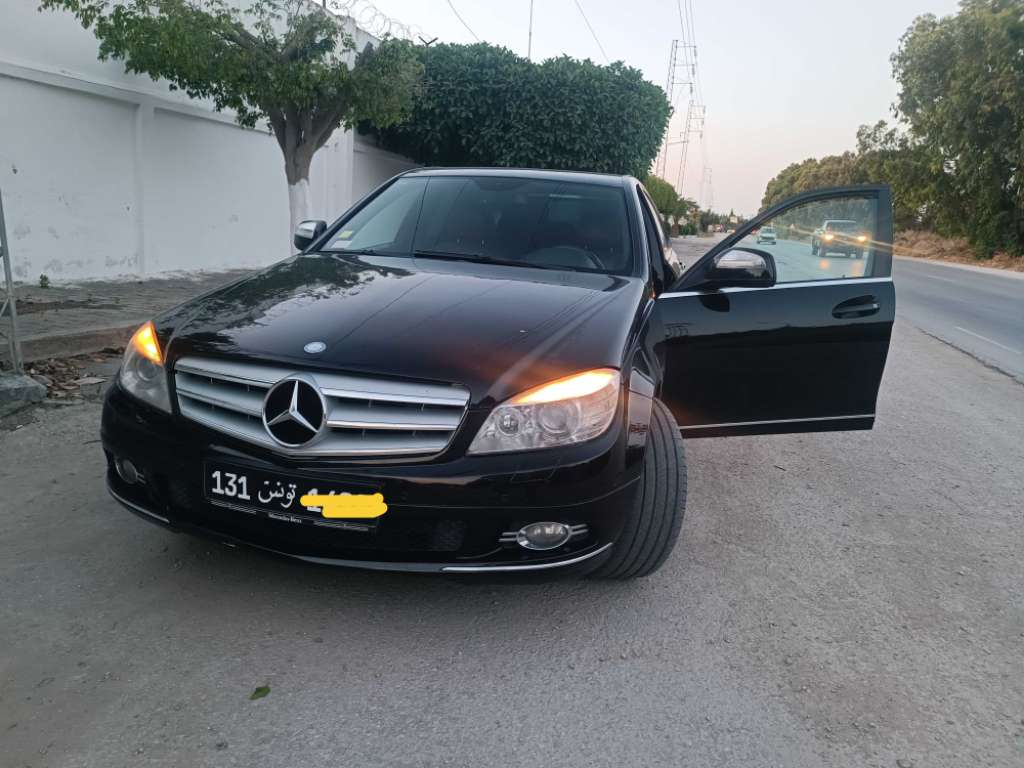 Mercedes W204 C220 Cdi (OM646) boite auto en très bon état (Avantgarde) très peu roulé
Pas de Msg!!!