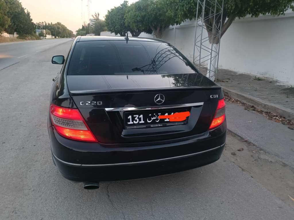Mercedes W204 C220 Cdi (OM646) boite auto en très bon état (Avantgarde) très peu roulé
Pas de Msg!!!