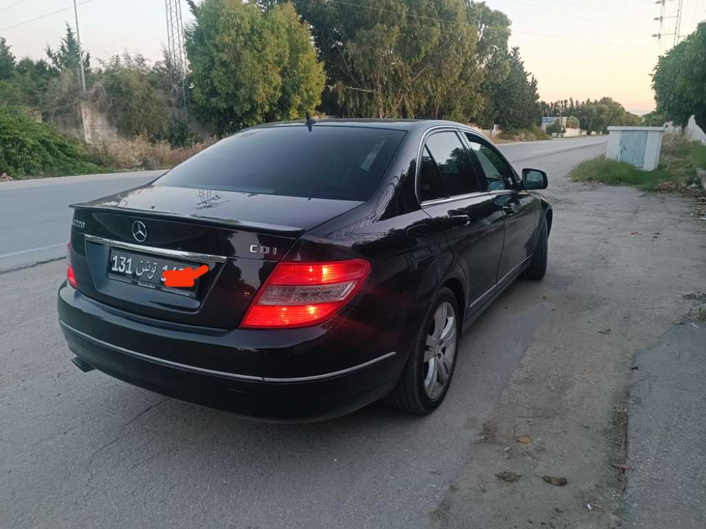 Mercedes W204 C220 Cdi (OM646) boite auto en très bon état (Avantgarde) très peu roulé
Pas de Msg!!!