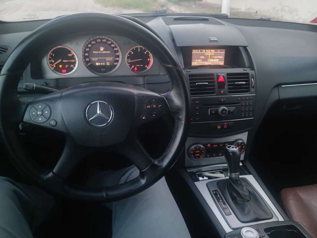 Mercedes W204 C220 Cdi (OM646) boite auto en très bon état (Avantgarde) très peu roulé
Pas de Msg!!!