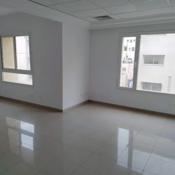 Coquette bureau 126 m² haut standing au lac 1