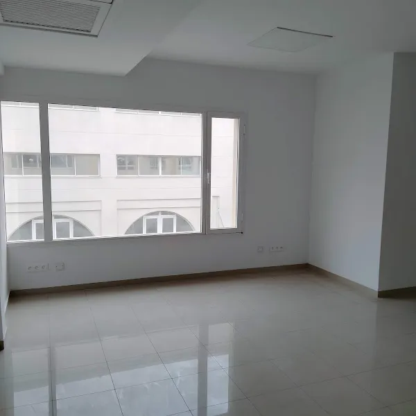 Coquette bureau 126 m² haut standing au lac 1