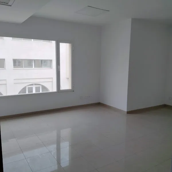 Coquette bureau 126 m² haut standing au lac 1