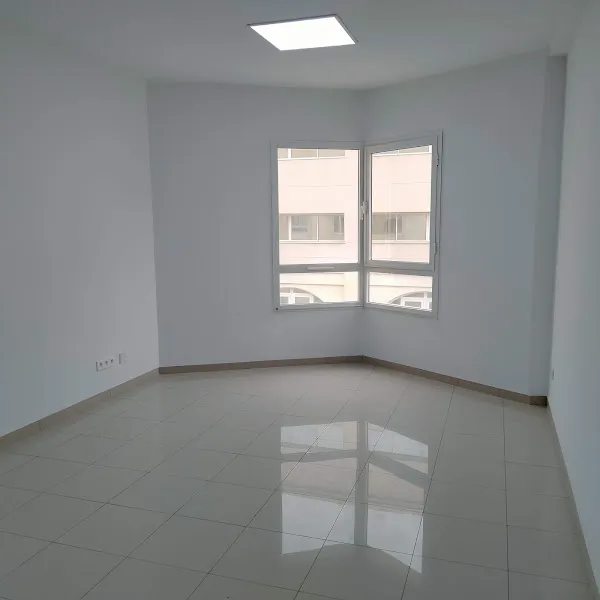 Coquette bureau 126 m² haut standing au lac 1