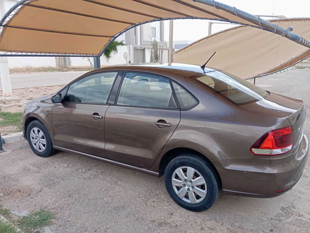 Polo sedan 