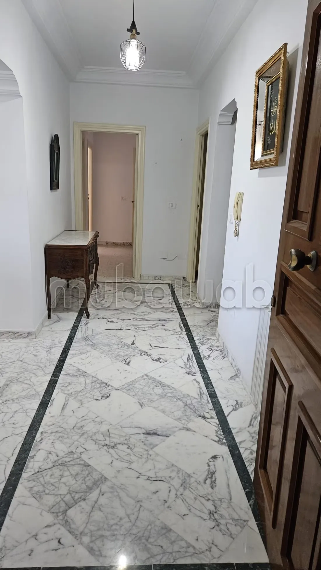 'un appartement 1ére étage S+3 meublé situé à Cité Ennaser 1