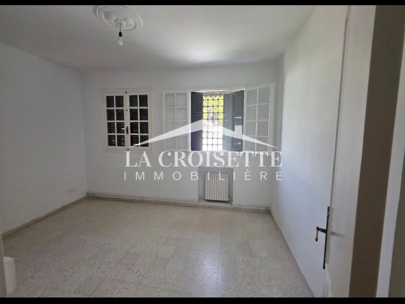 Villa S+4 avec jardin à La Marsa MVL0124