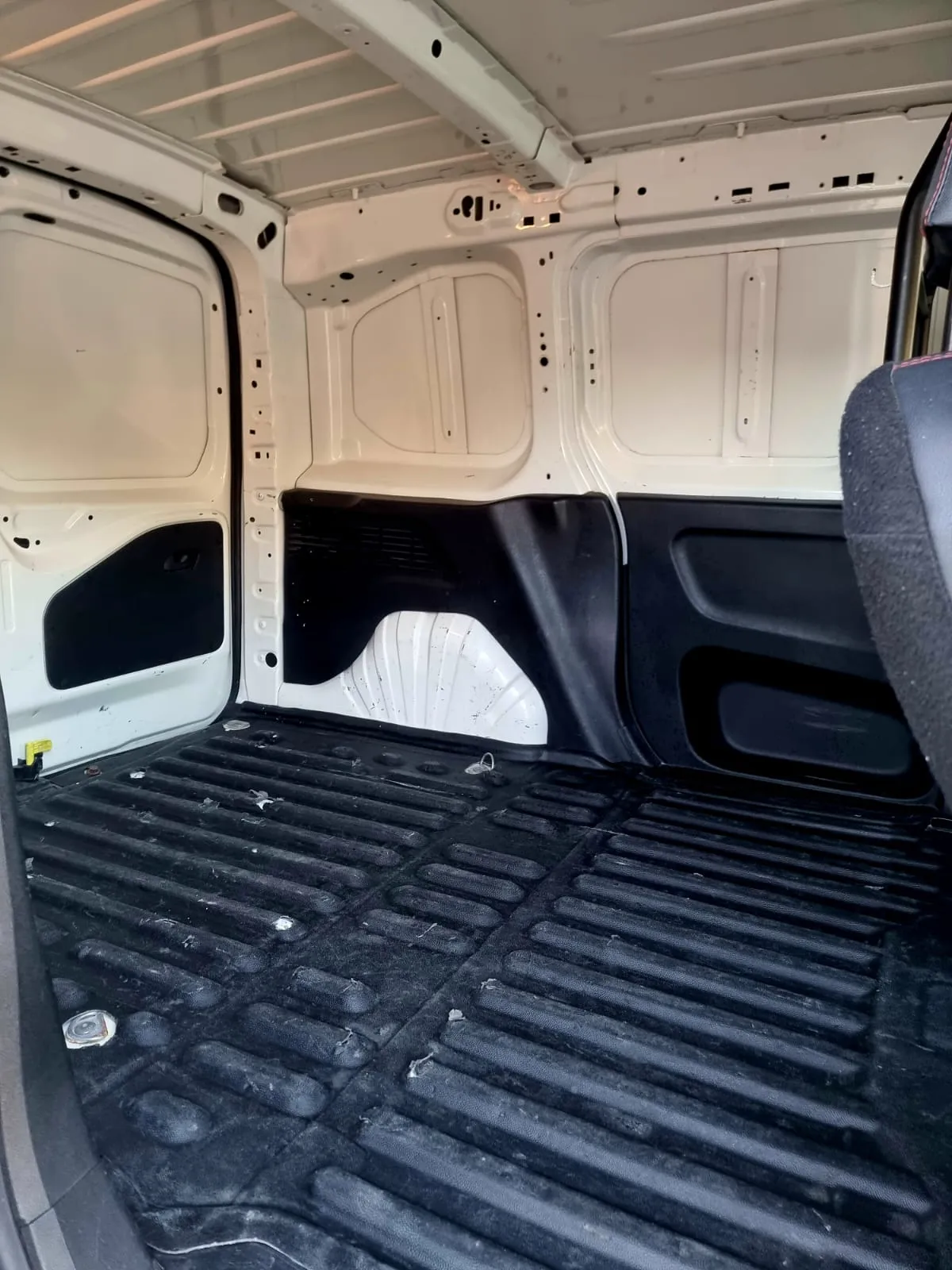 PEUGEOUT PATNER 2020