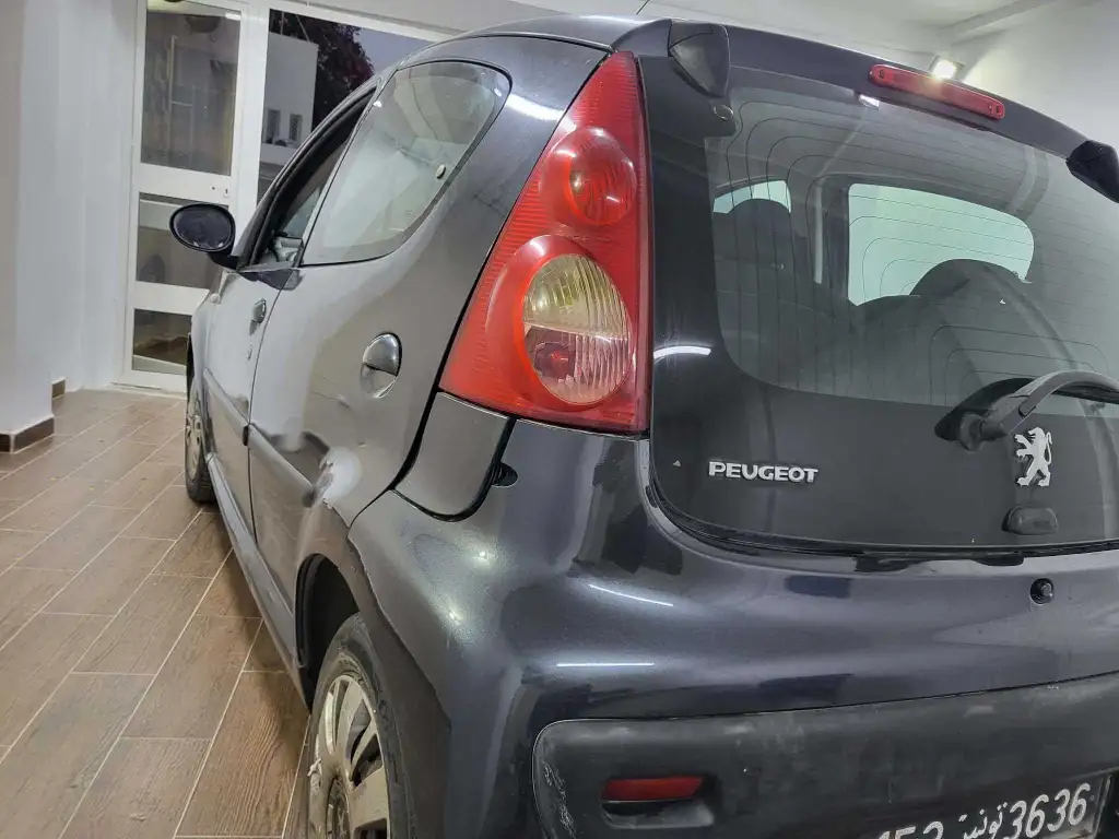 A vendre Peugeot 107