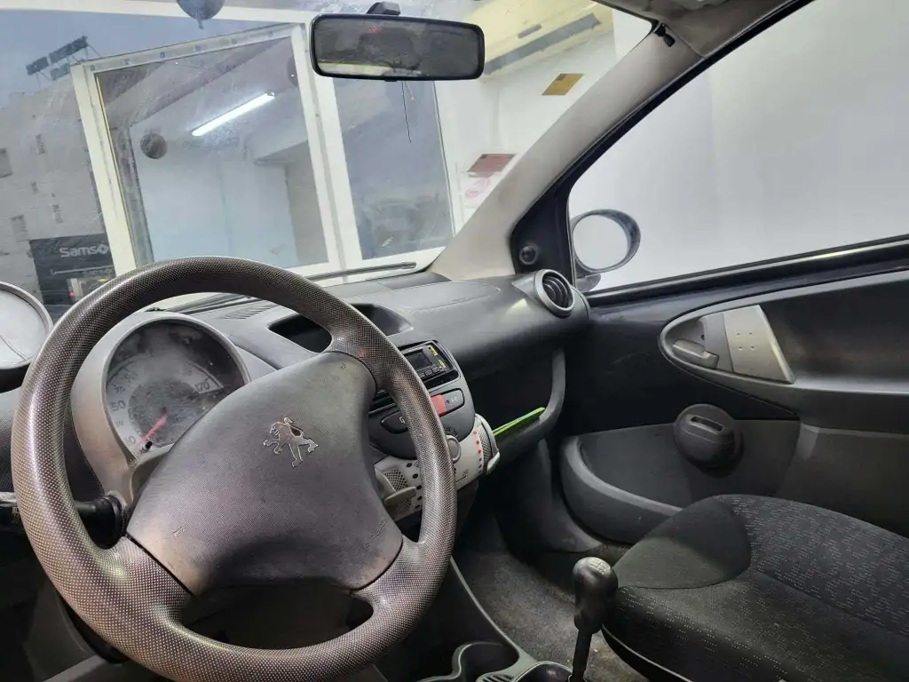 A vendre Peugeot 107