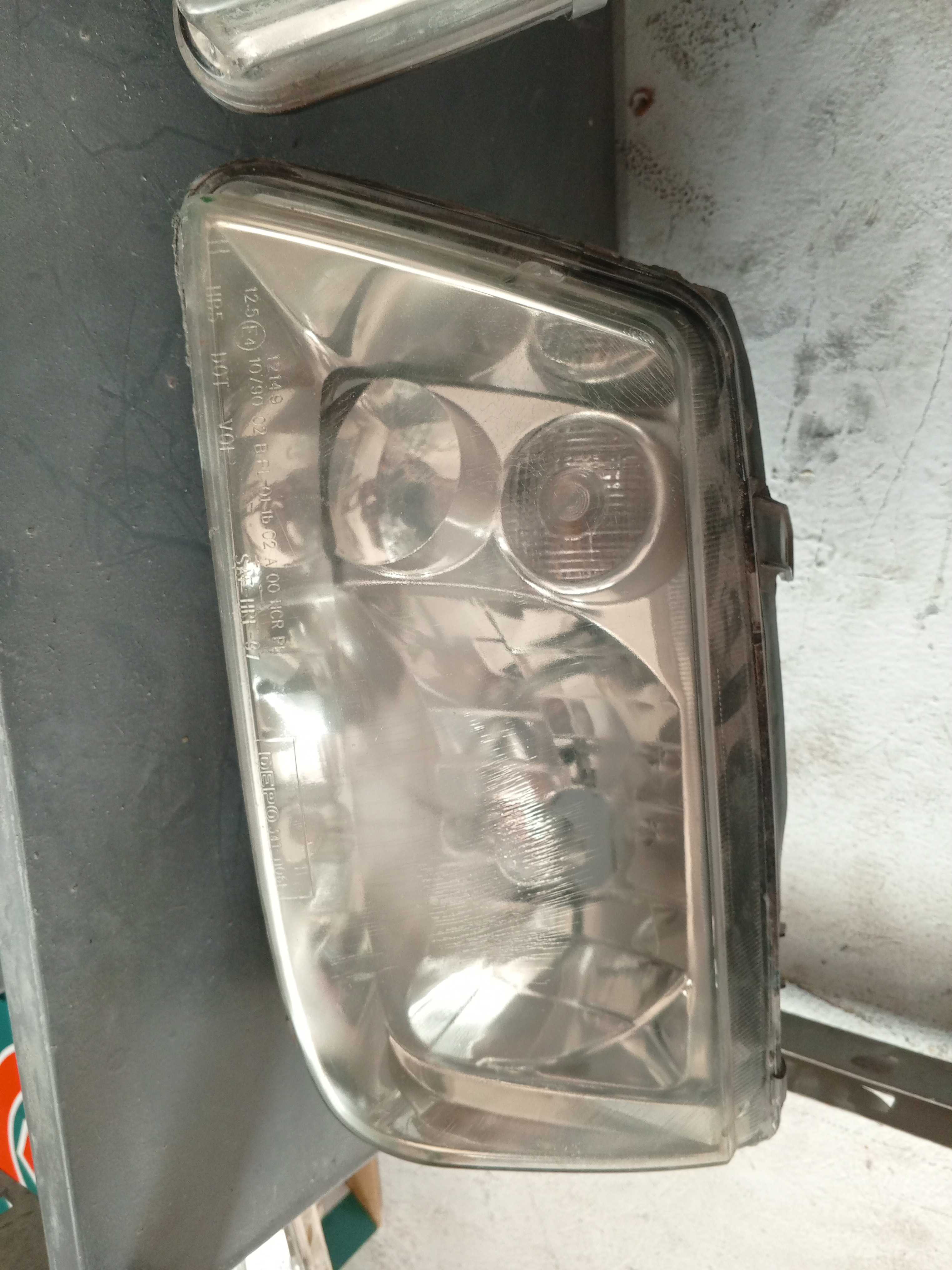 2 phare Passat Bora 