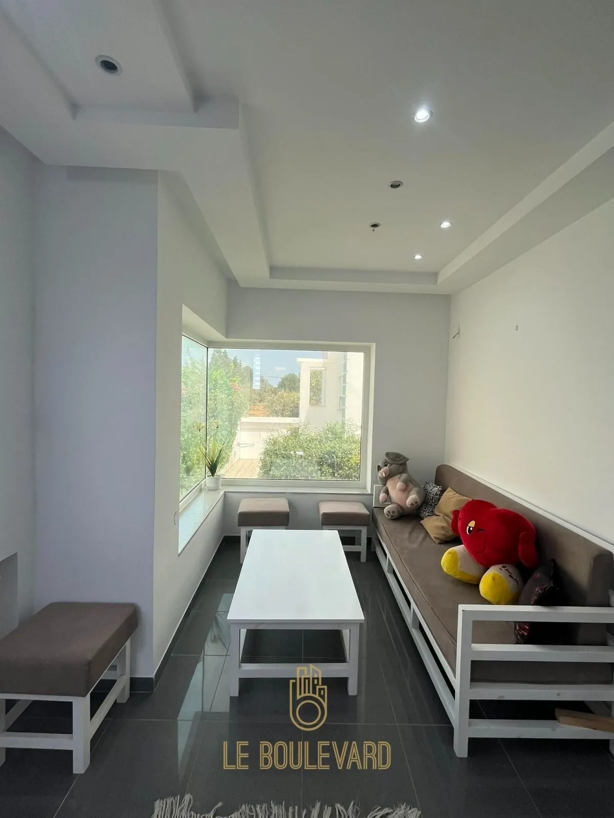 Villa duplex moderne avec piscine à 500 m de la mer – Hammamet Nord
