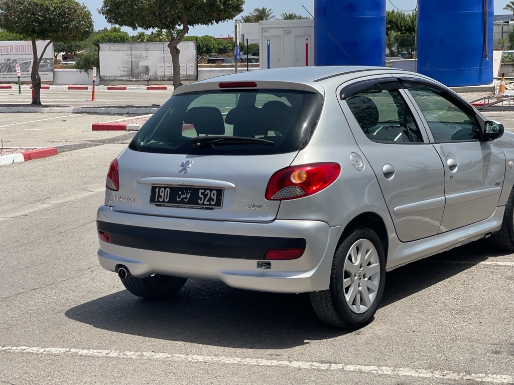 Une tres belle 206 plus