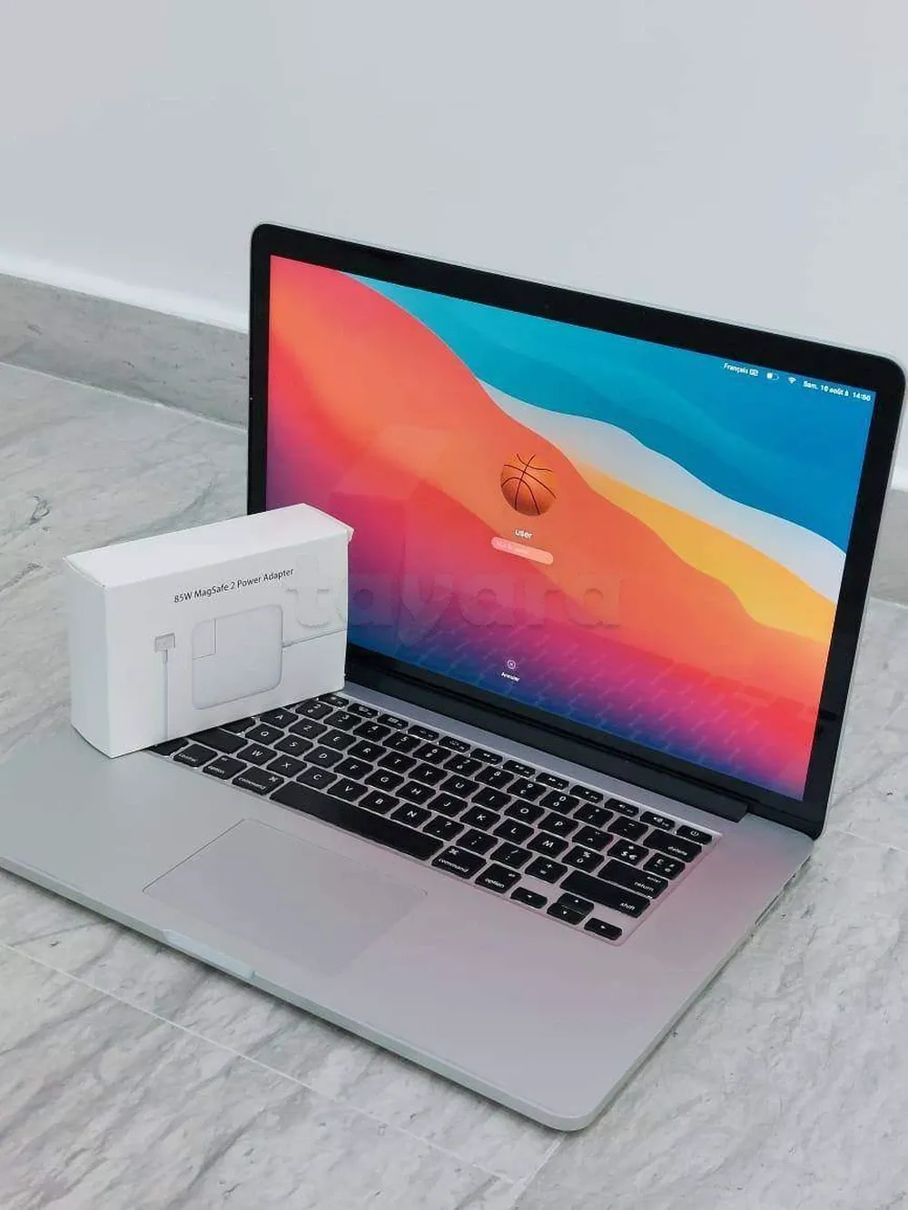MACBOOK PRO 