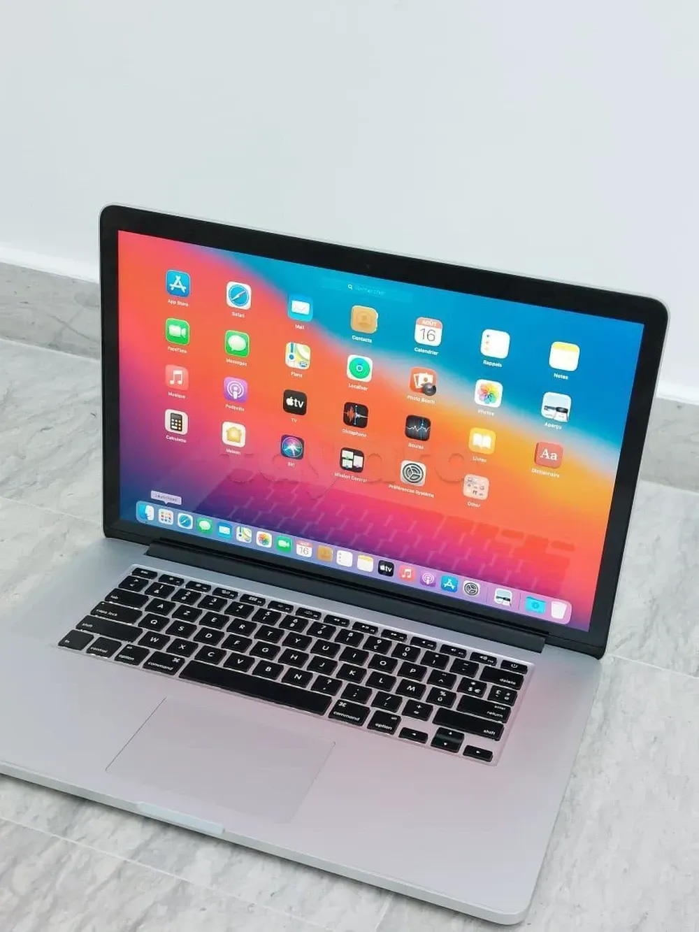 MACBOOK PRO 