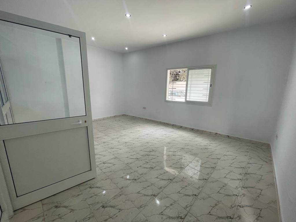 À vendre un dépôt à la soukra