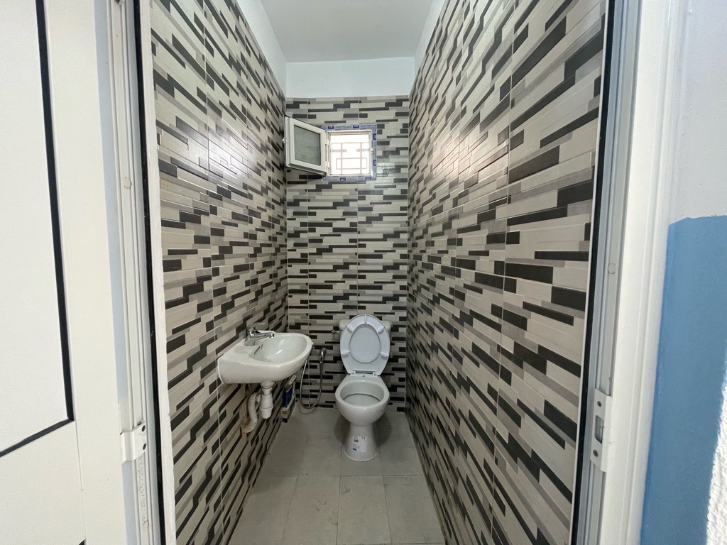 À vendre un dépôt à la soukra