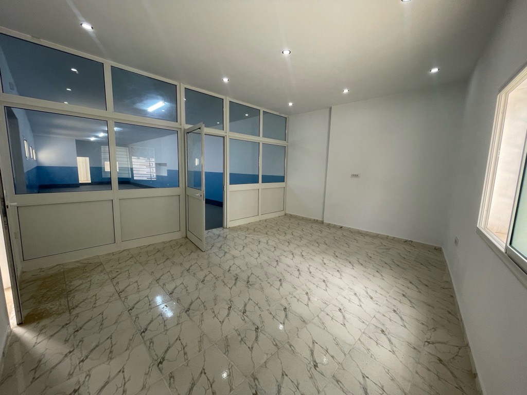 À vendre un dépôt à la soukra