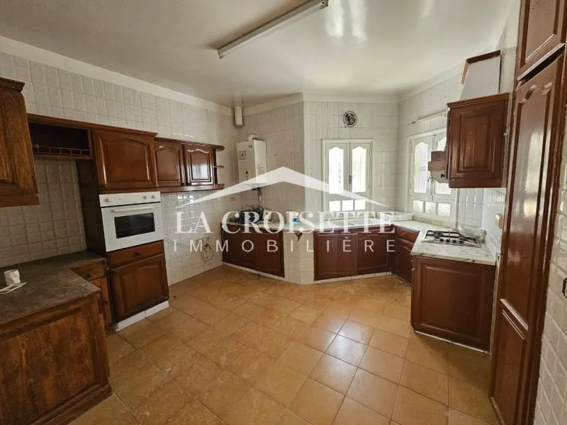 Duplex s+4 avec jardin au Lac1 ZDL0679