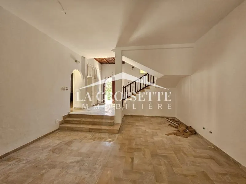 Duplex s+4 avec jardin au Lac1 ZDL0679
