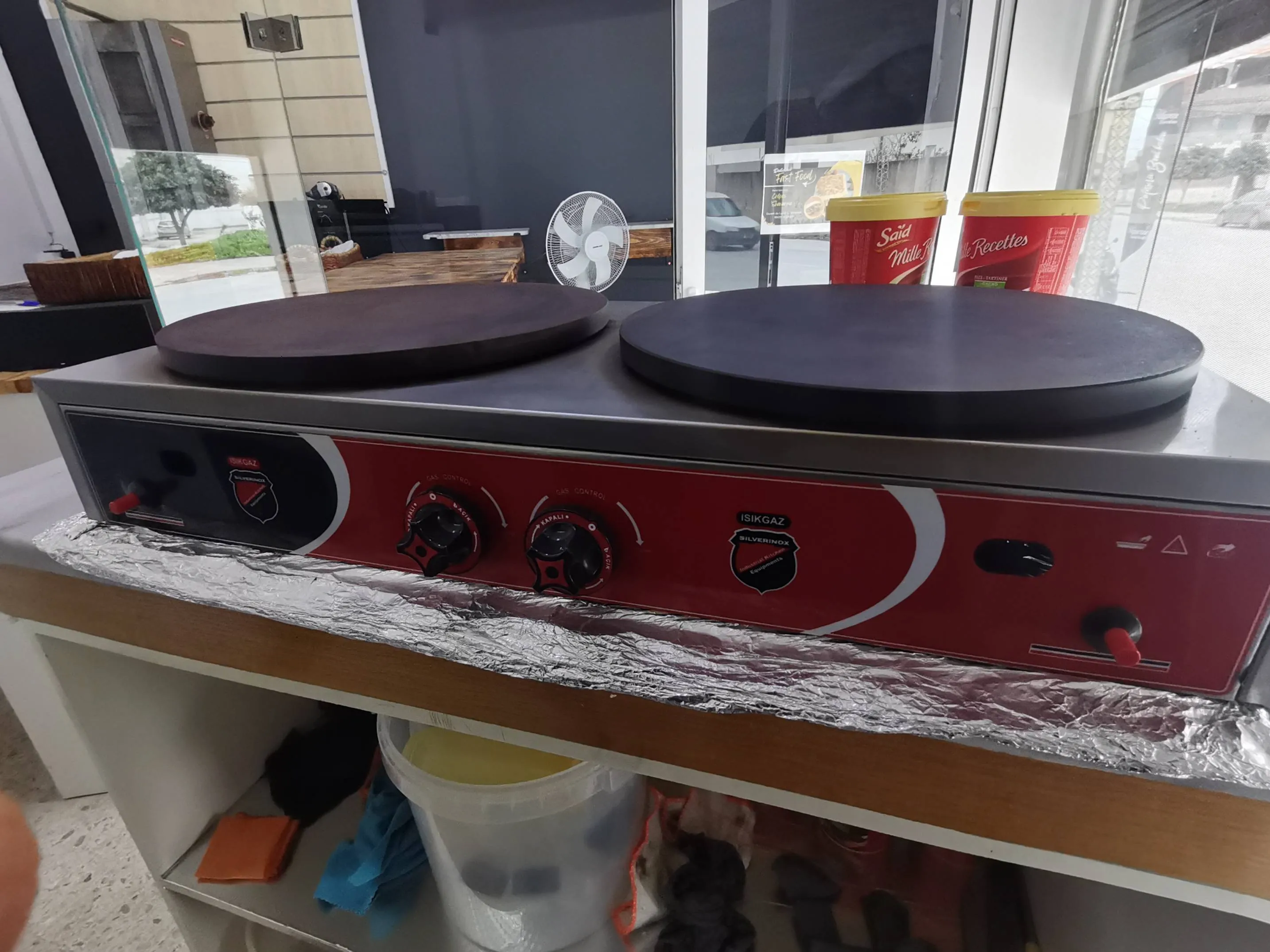 VENTE LOT UNIQUEMENT - CRÊPIÈRE & CHAWARMA