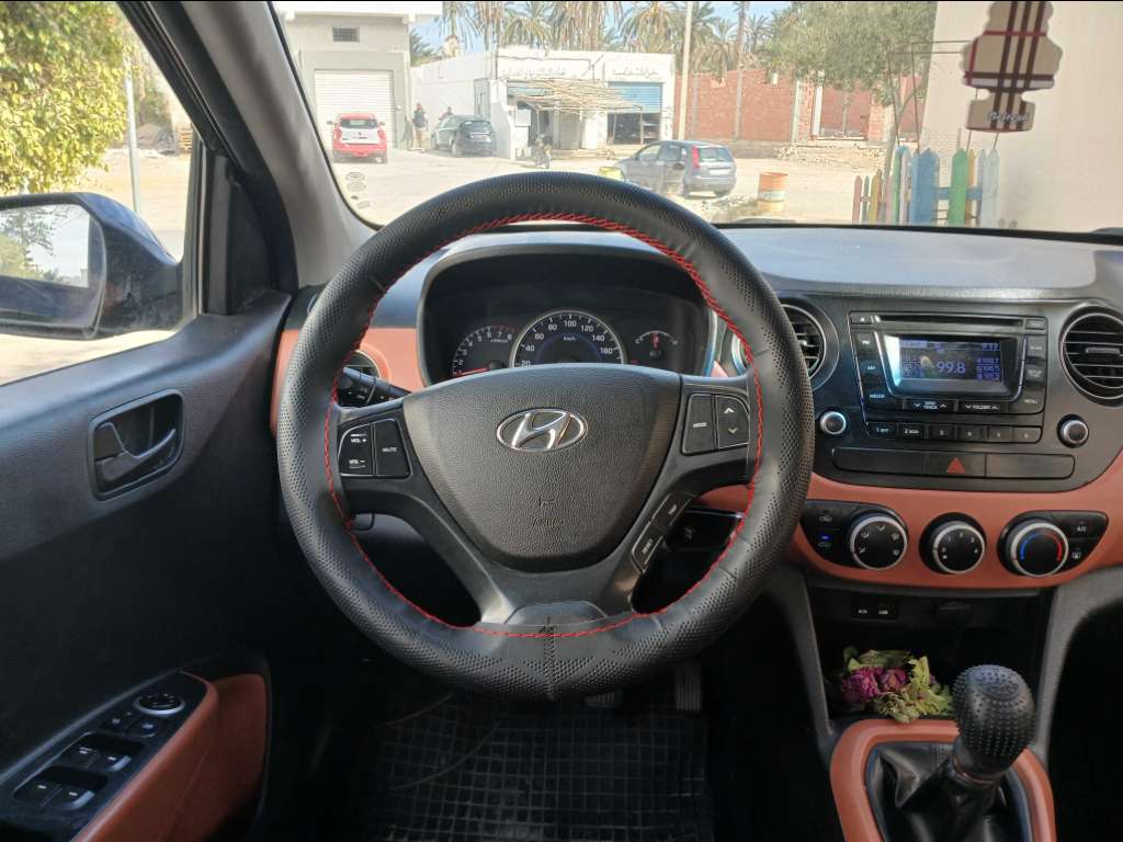 HYUNDAI GRANDE i10 ESSENCE Tel 24 313 594
