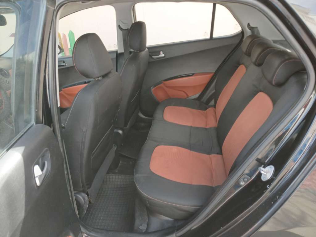 HYUNDAI GRANDE i10 ESSENCE Tel 24 313 594