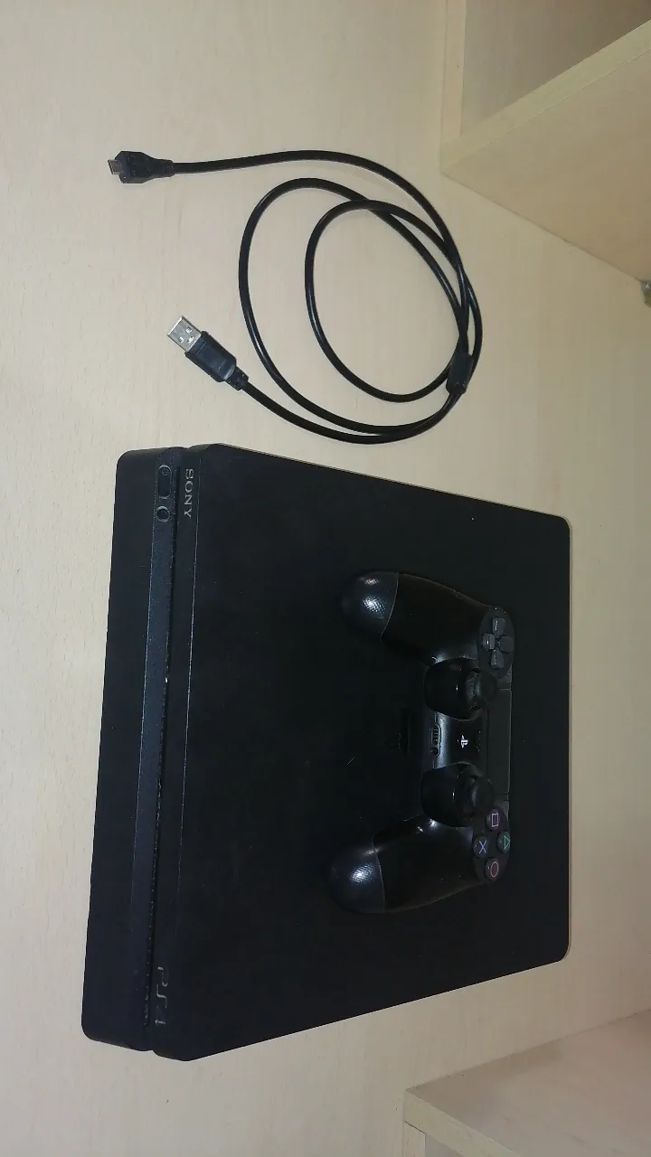 PlayStation 4 Slim