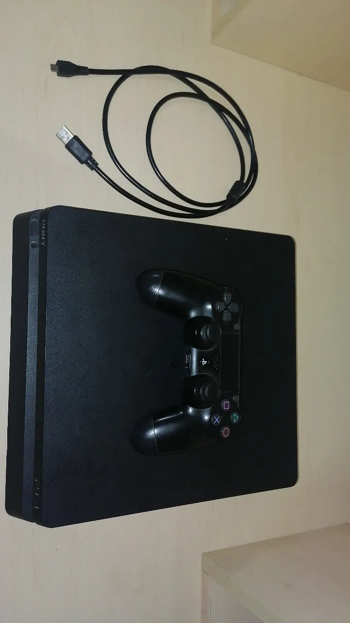 PlayStation 4 Slim