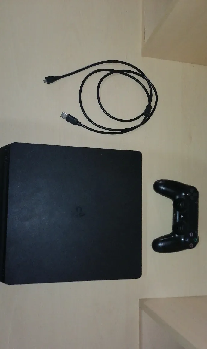 PlayStation 4 Slim